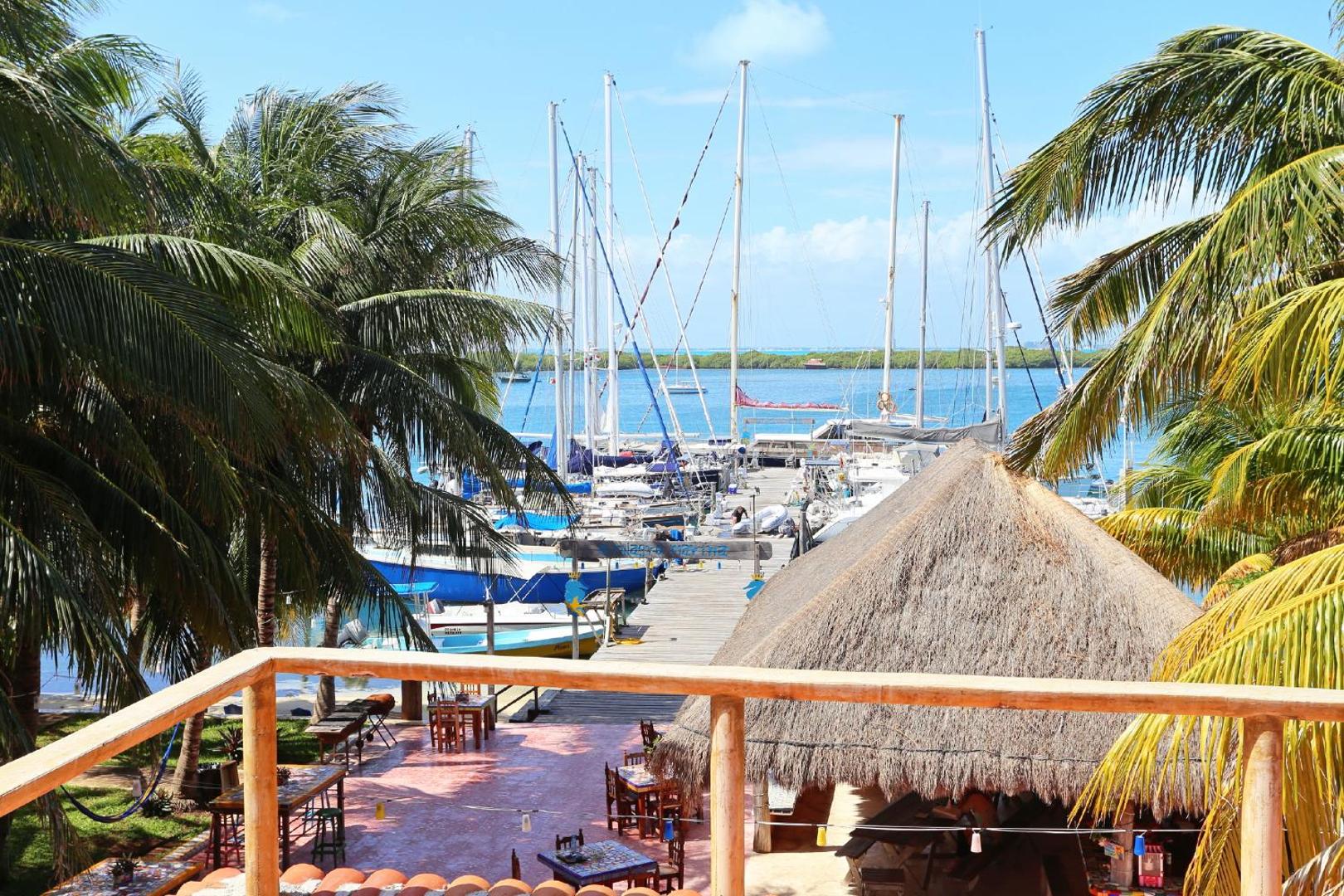 El Milagro Beach Hotel & Marina