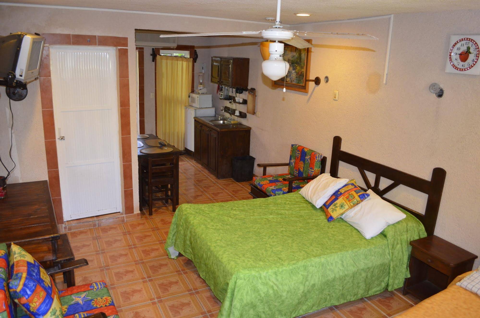 Sol Caribe Departamentos & Suites