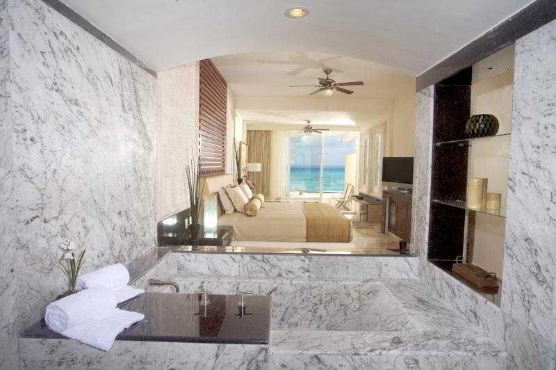 Unik Island Resort & Spa