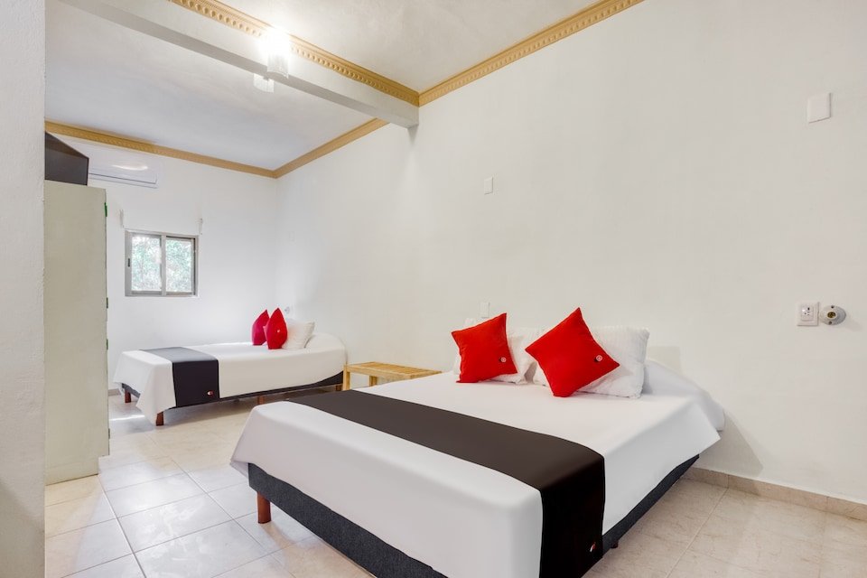 Hostal Arco Maya