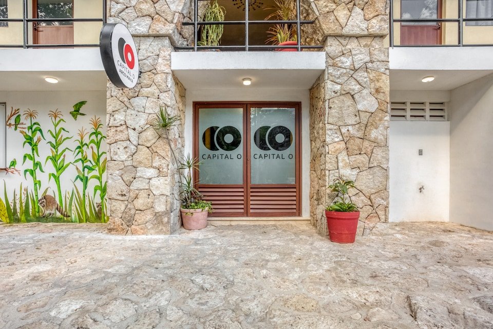Hostal Arco Maya