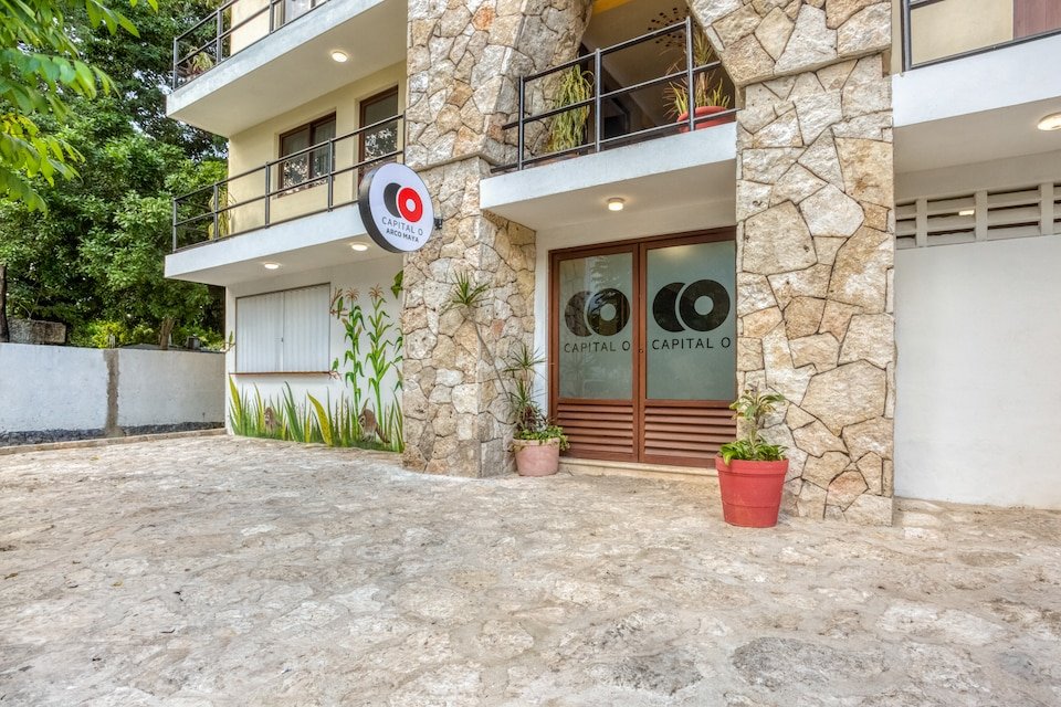 Hostal Arco Maya