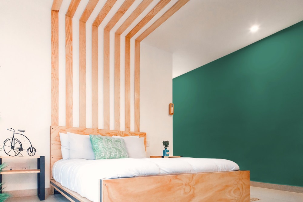 Nomads Hotel, Hostel & Bar Cancun