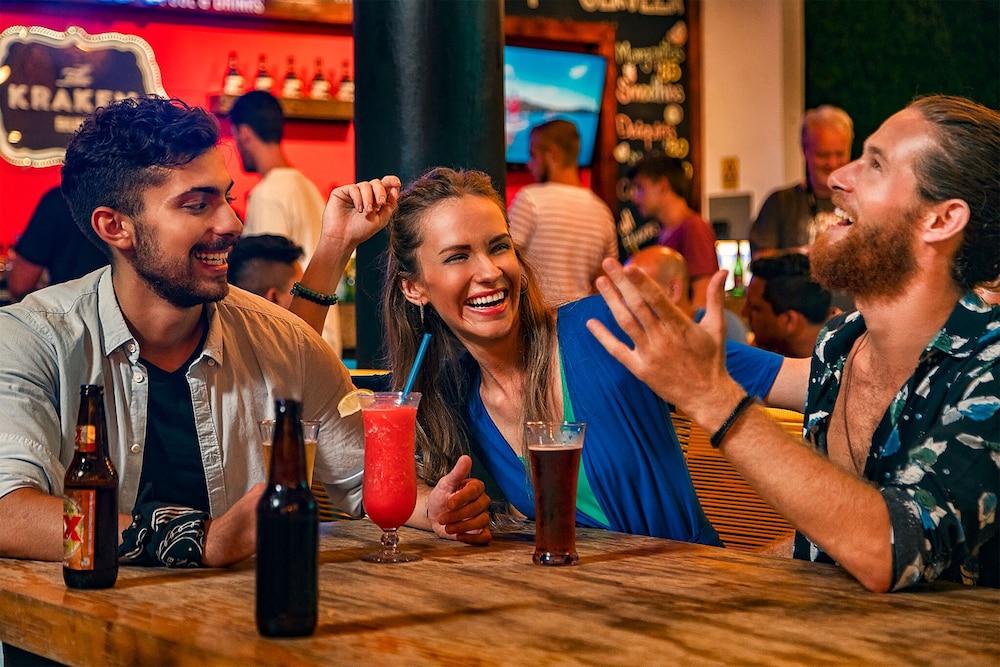 Nomads Hotel, Hostel & Bar Cancun