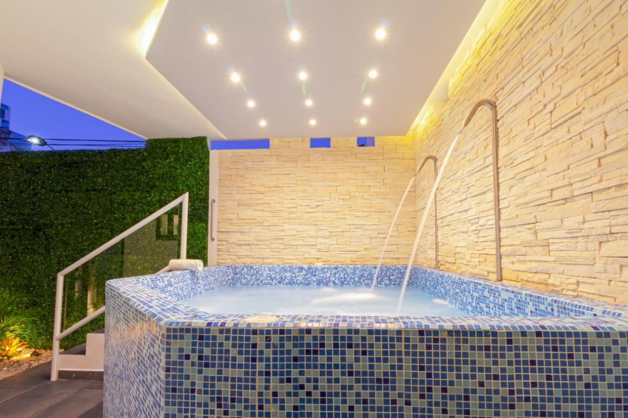 Seven Boutique Apartments