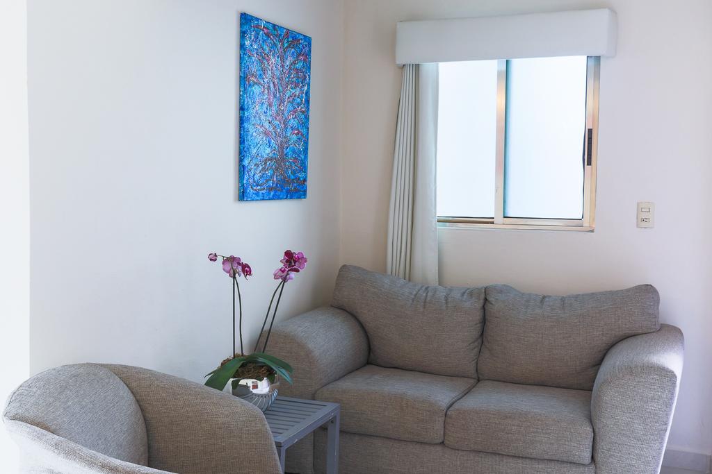 Suites Villa Italia