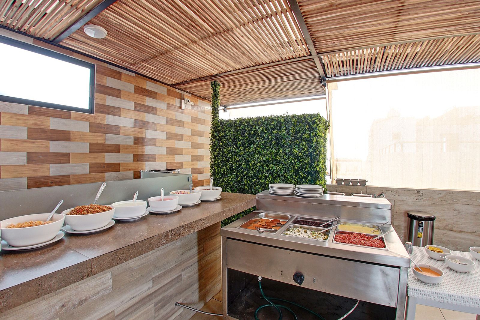 Grand Fifty Suites