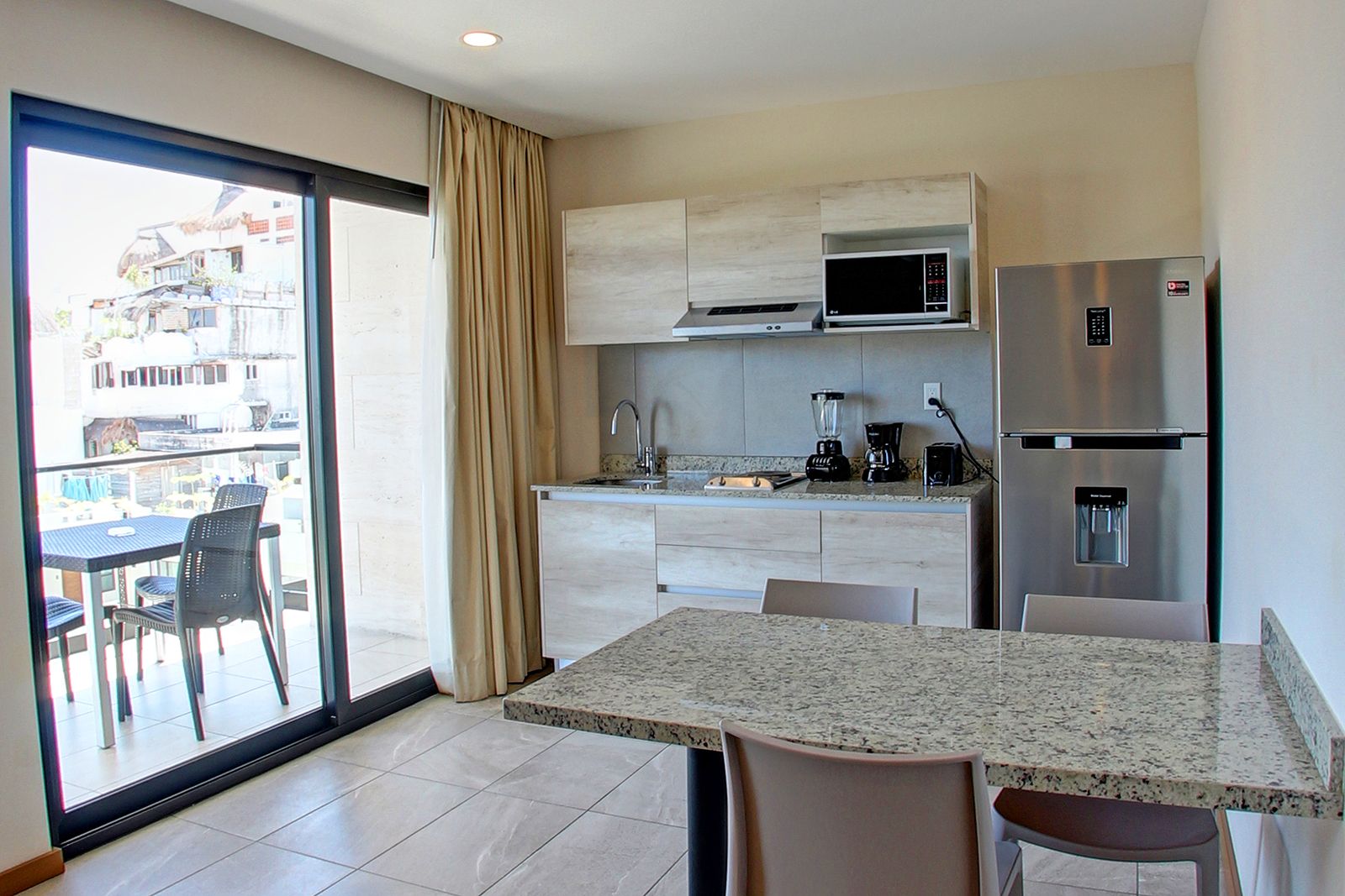 Grand Fifty Suites