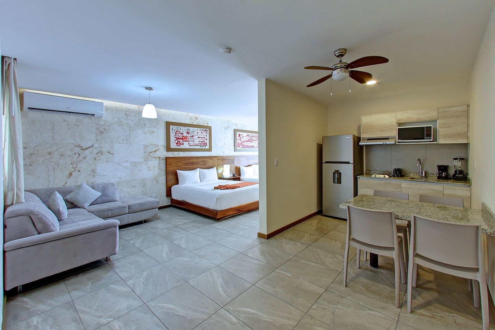 Grand Fifty Suites