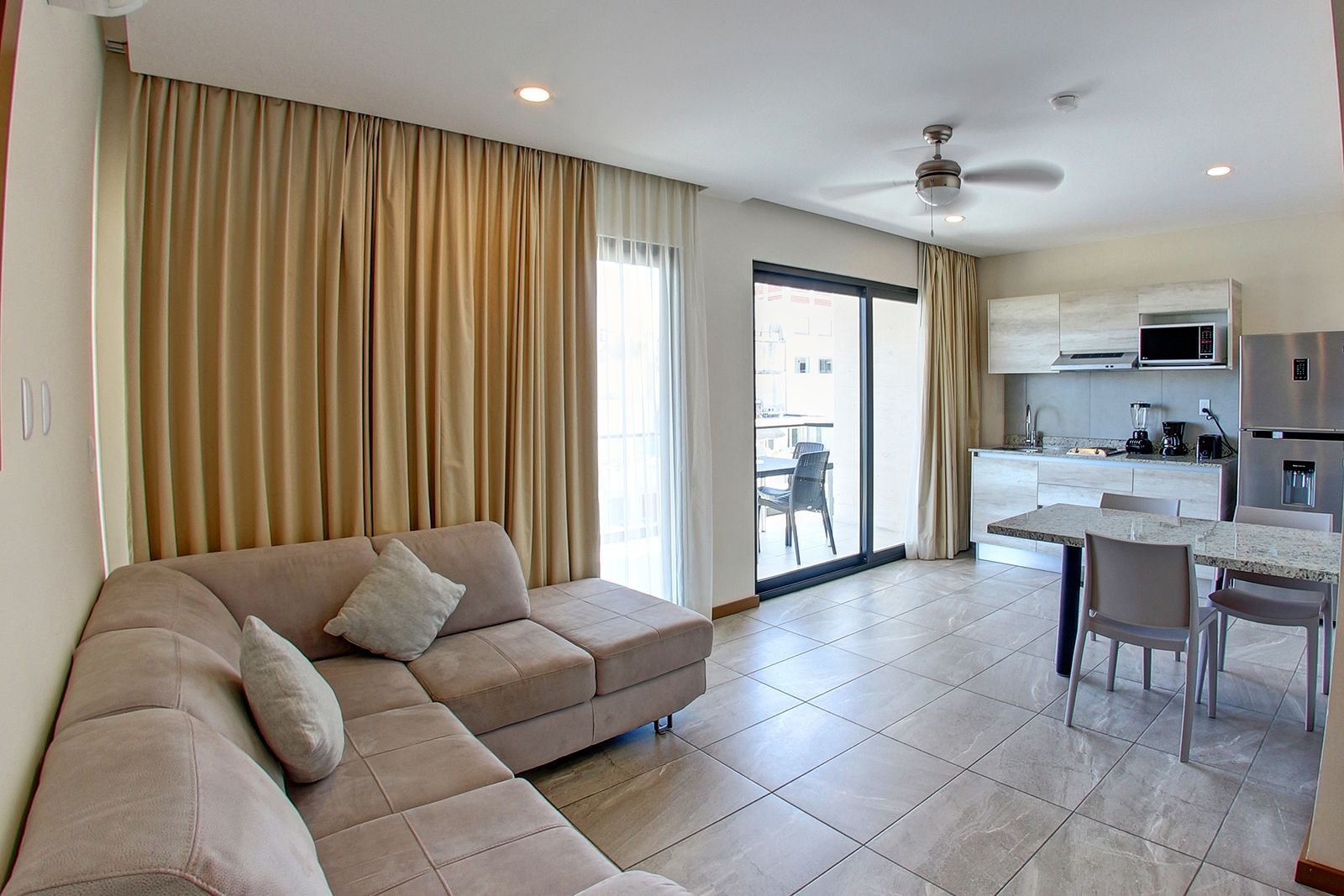 Grand Fifty Suites