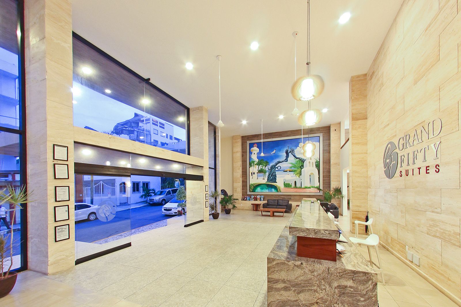 Grand Fifty Suites
