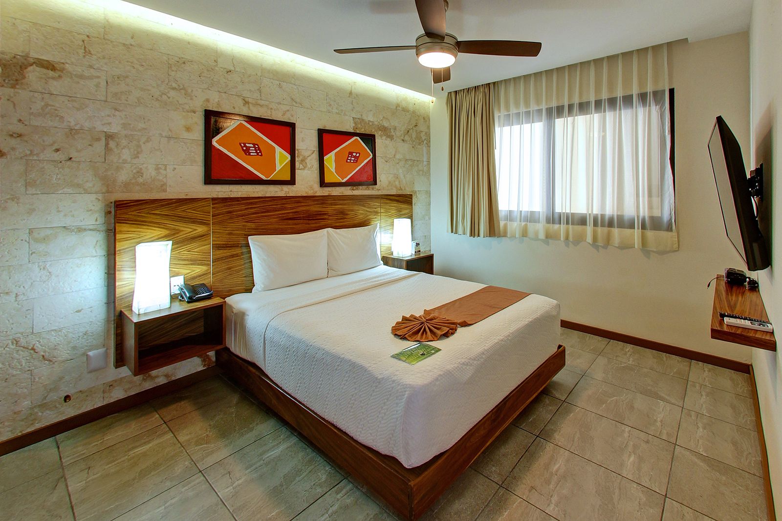 Grand Fifty Suites