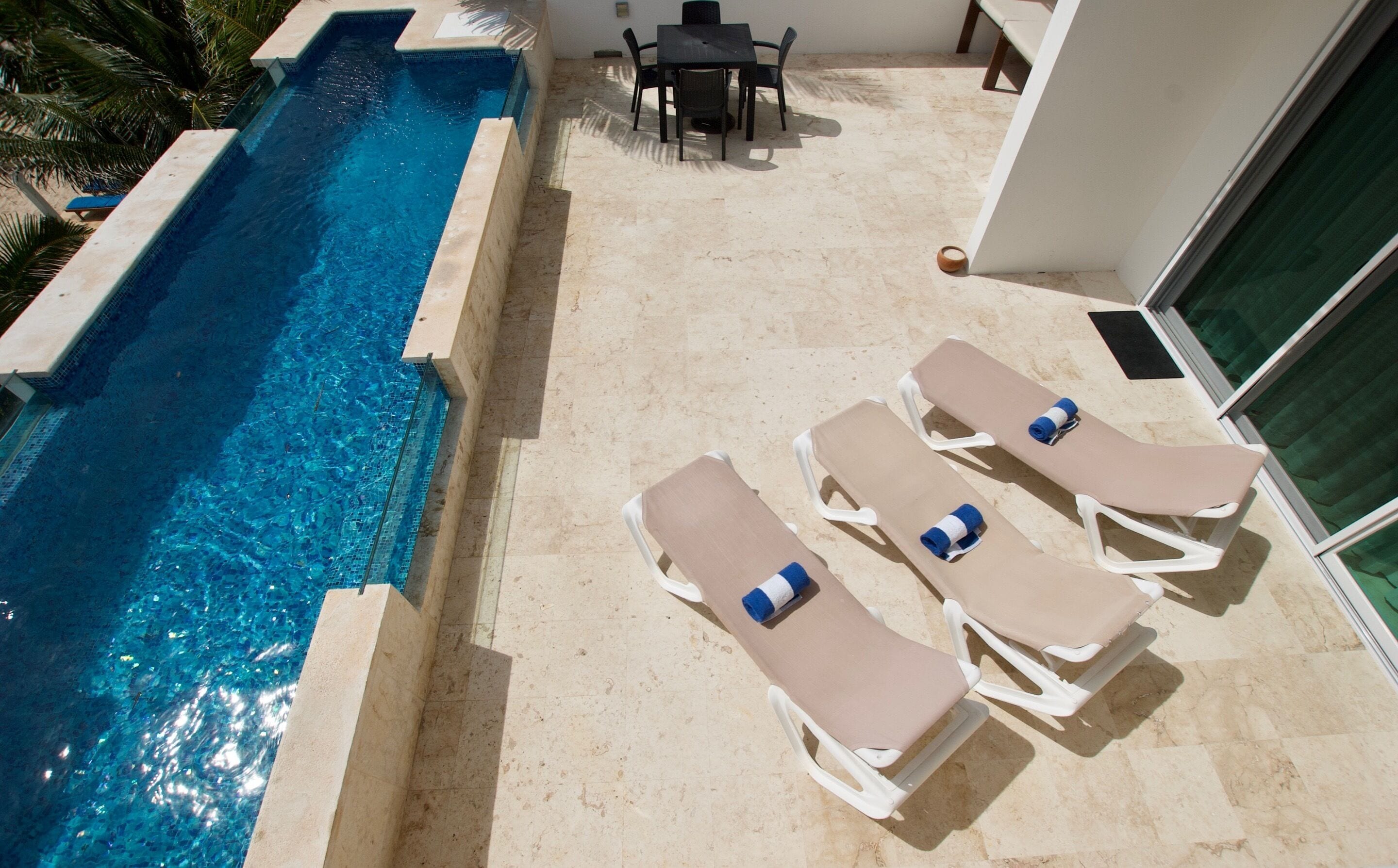 Casa Coral Luxury Condos