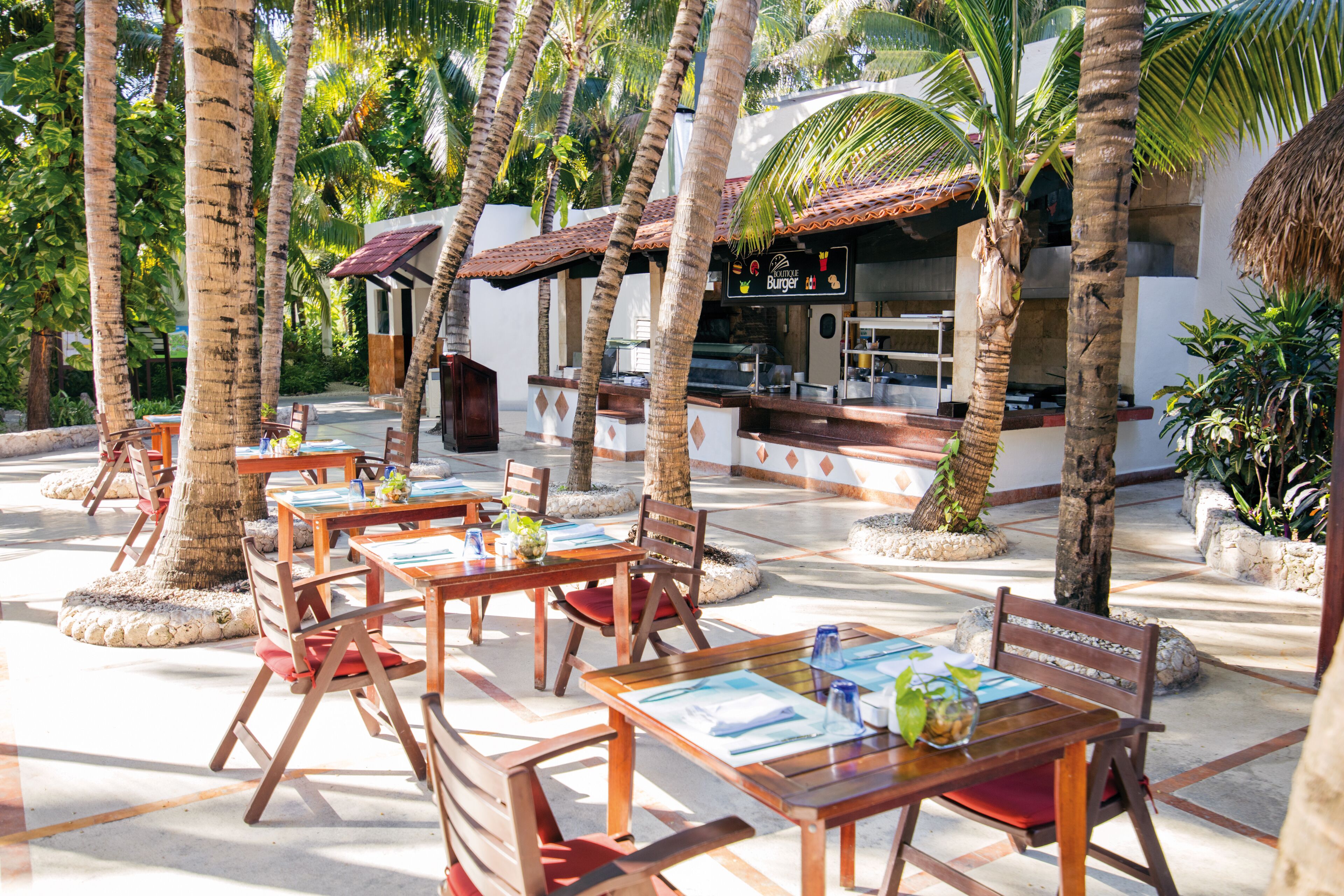 El Dorado Seaside Suites Catamarán, Cenote & More Inclusive