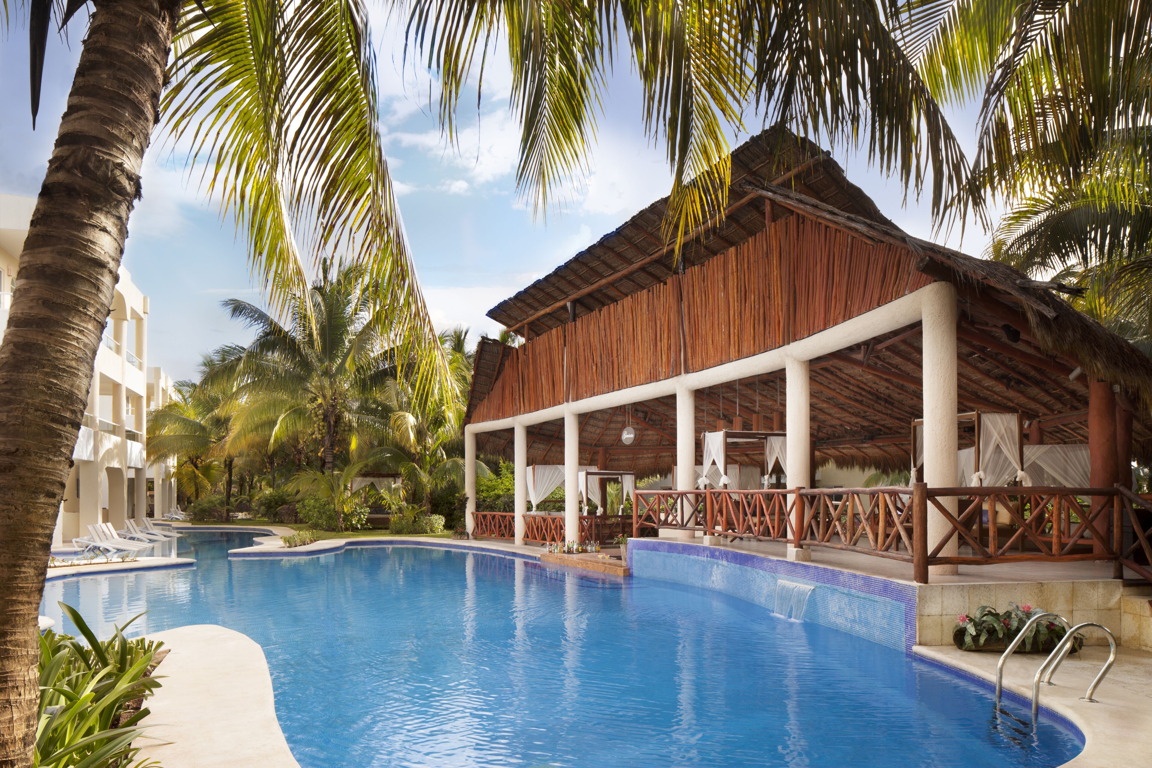 El Dorado Seaside Suites Catamarán, Cenote & More Inclusive