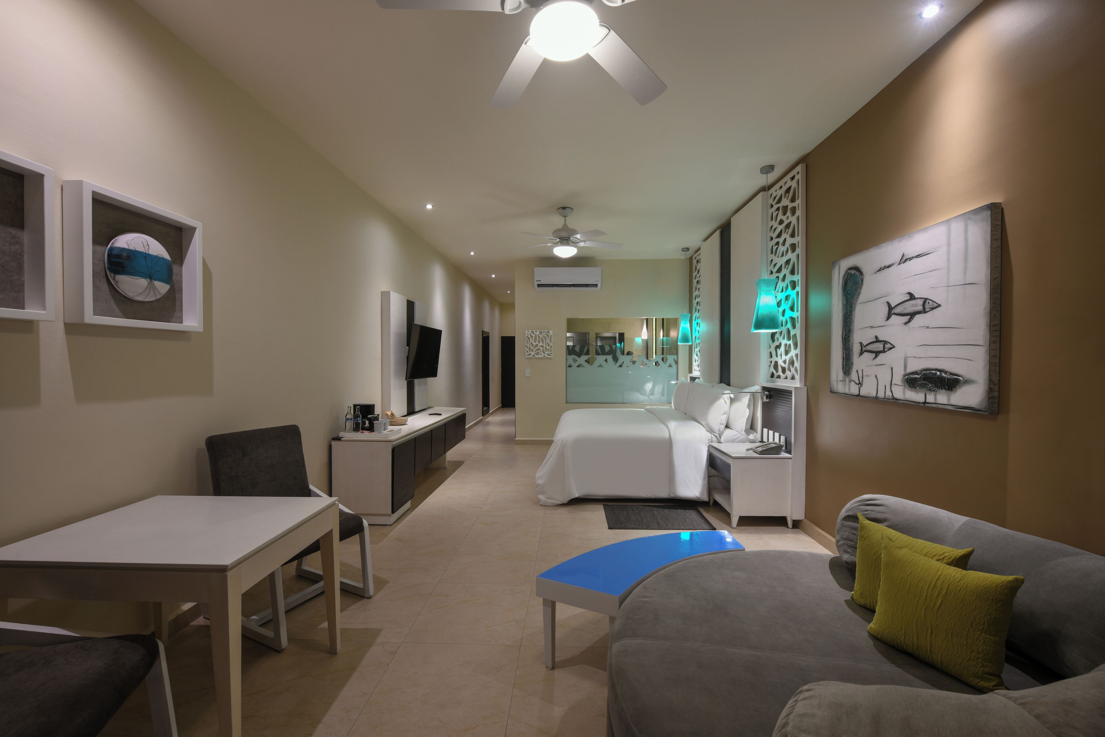 El Dorado Seaside Suites Catamarán, Cenote & More Inclusive