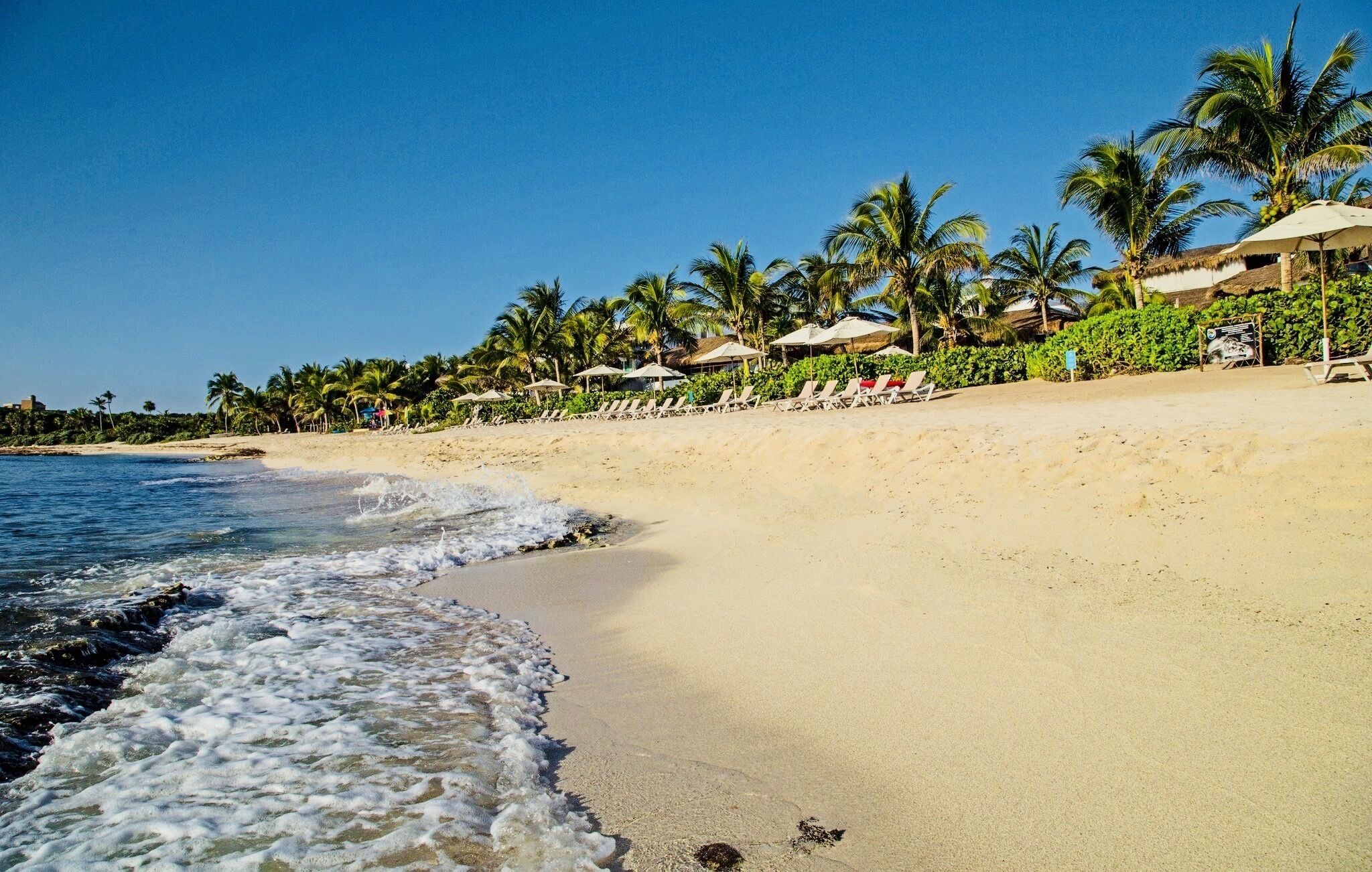 Las Villas Akumal 2B-14 by SkyRun