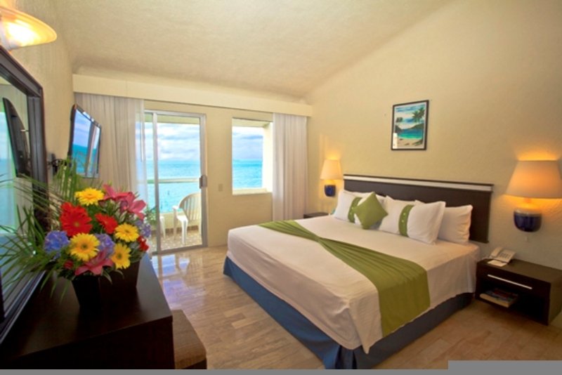 Aquamarina Beach Hotel Cancun