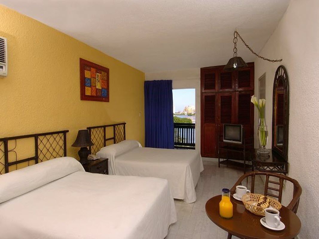 Hotel Faranda Imperial Laguna Cancún