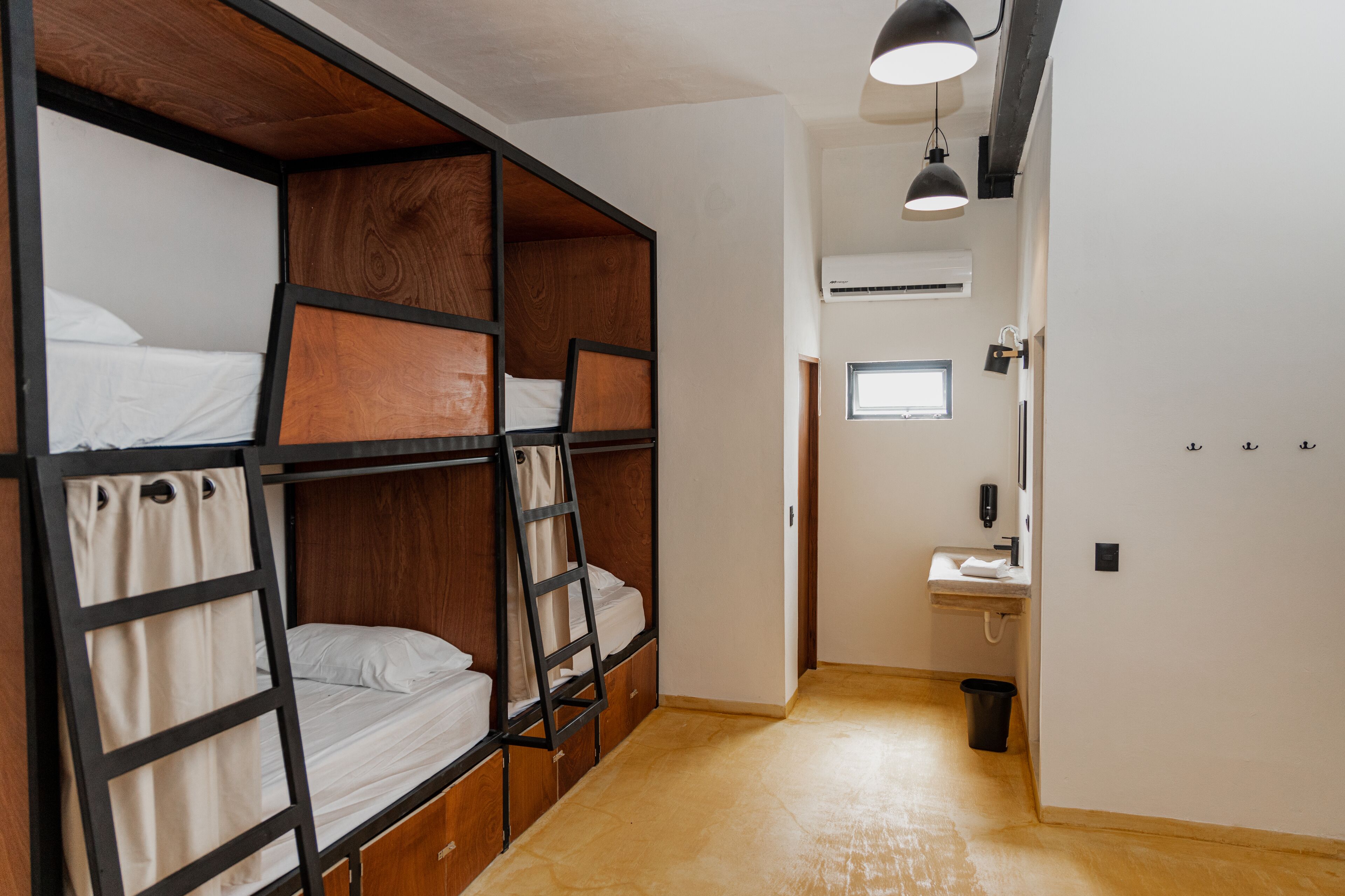 Caleta Hostel