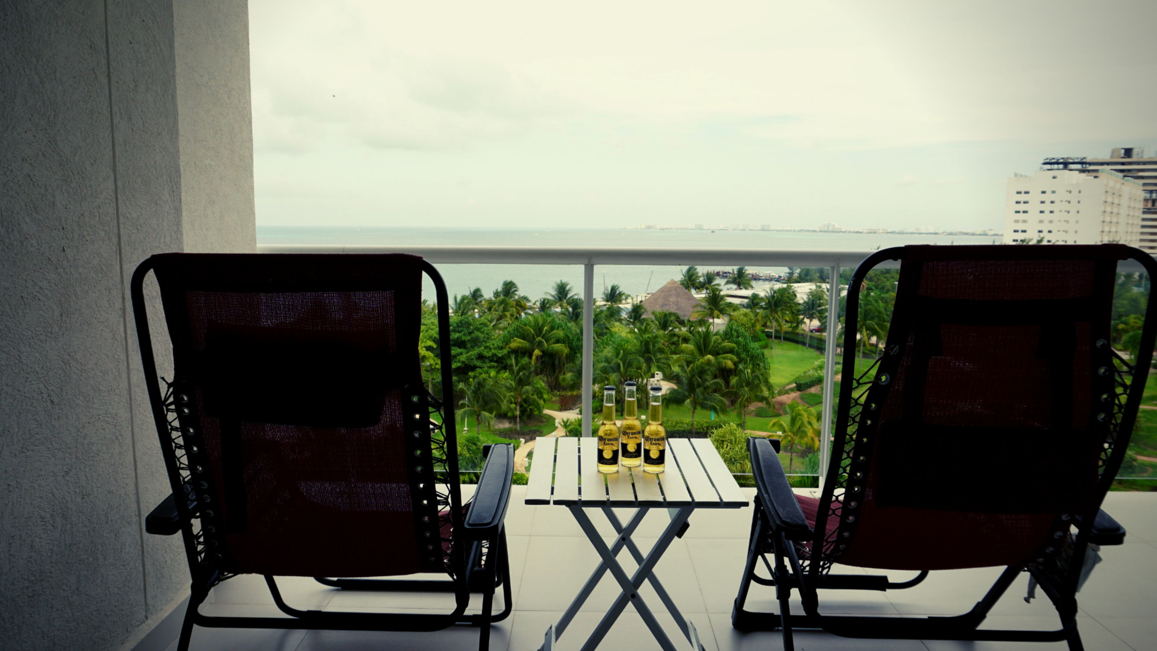 Caribe Beachfront 2 BR - Incredible Oceanview