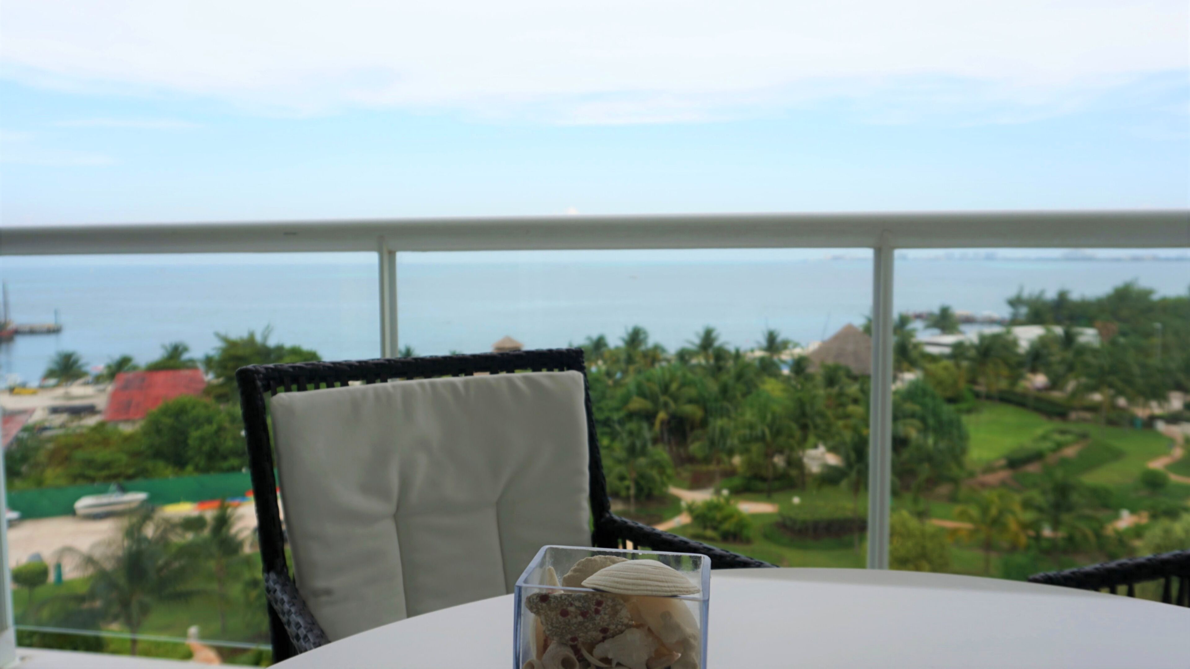Caribe Beachfront 2 BR - Incredible Oceanview