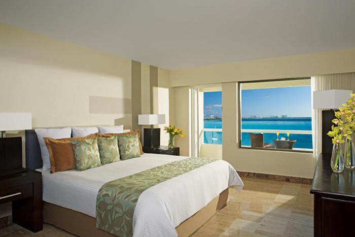 Dreams Sands Cancun Resort & Spa