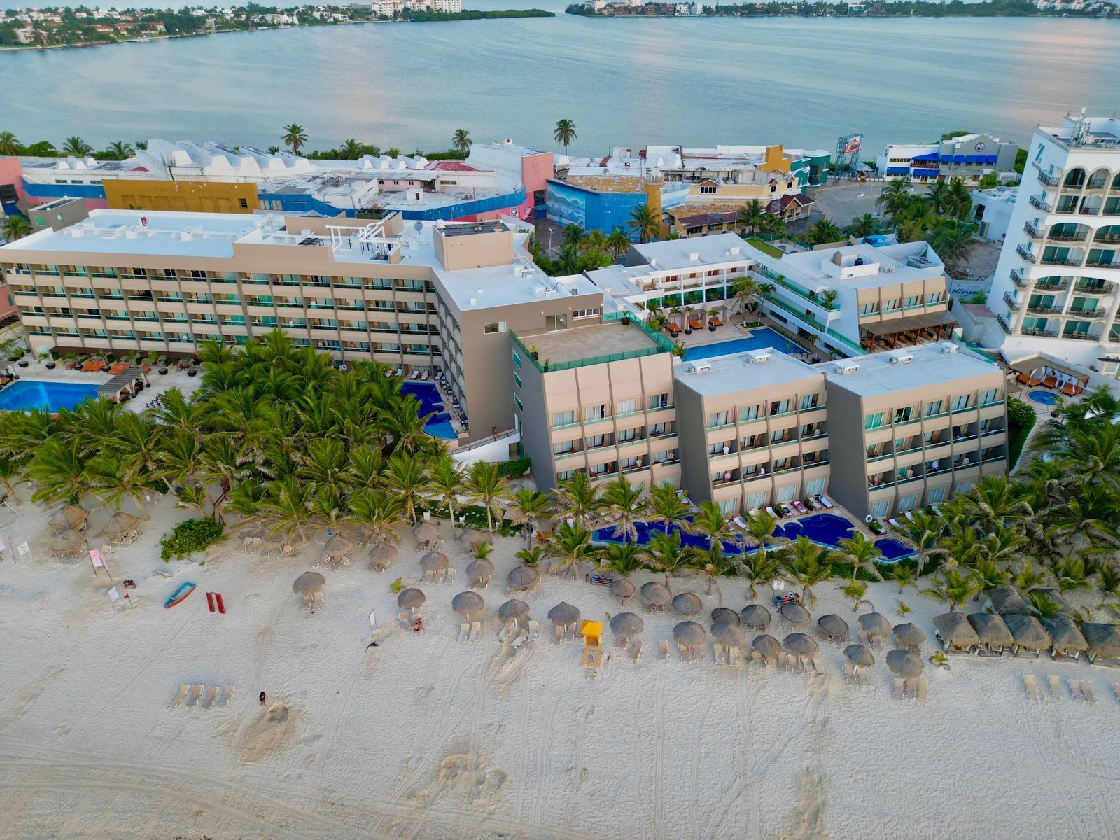 Flamingo Cancun Resort