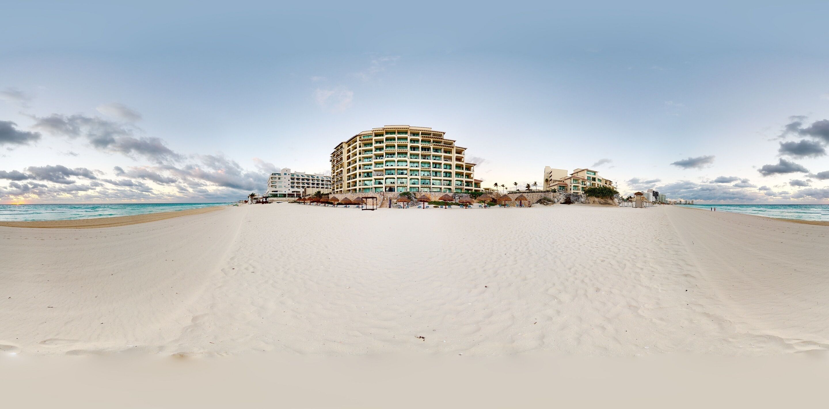 Grand Park Royal The Villas Cancún