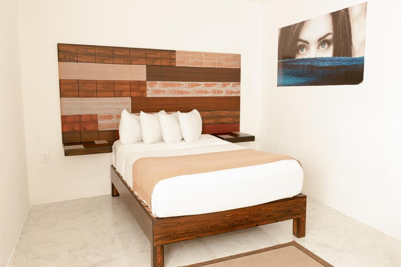 Hacienda Madrono Cancun