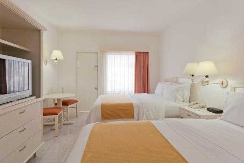 Holiday Inn Express Cancun Zonaera