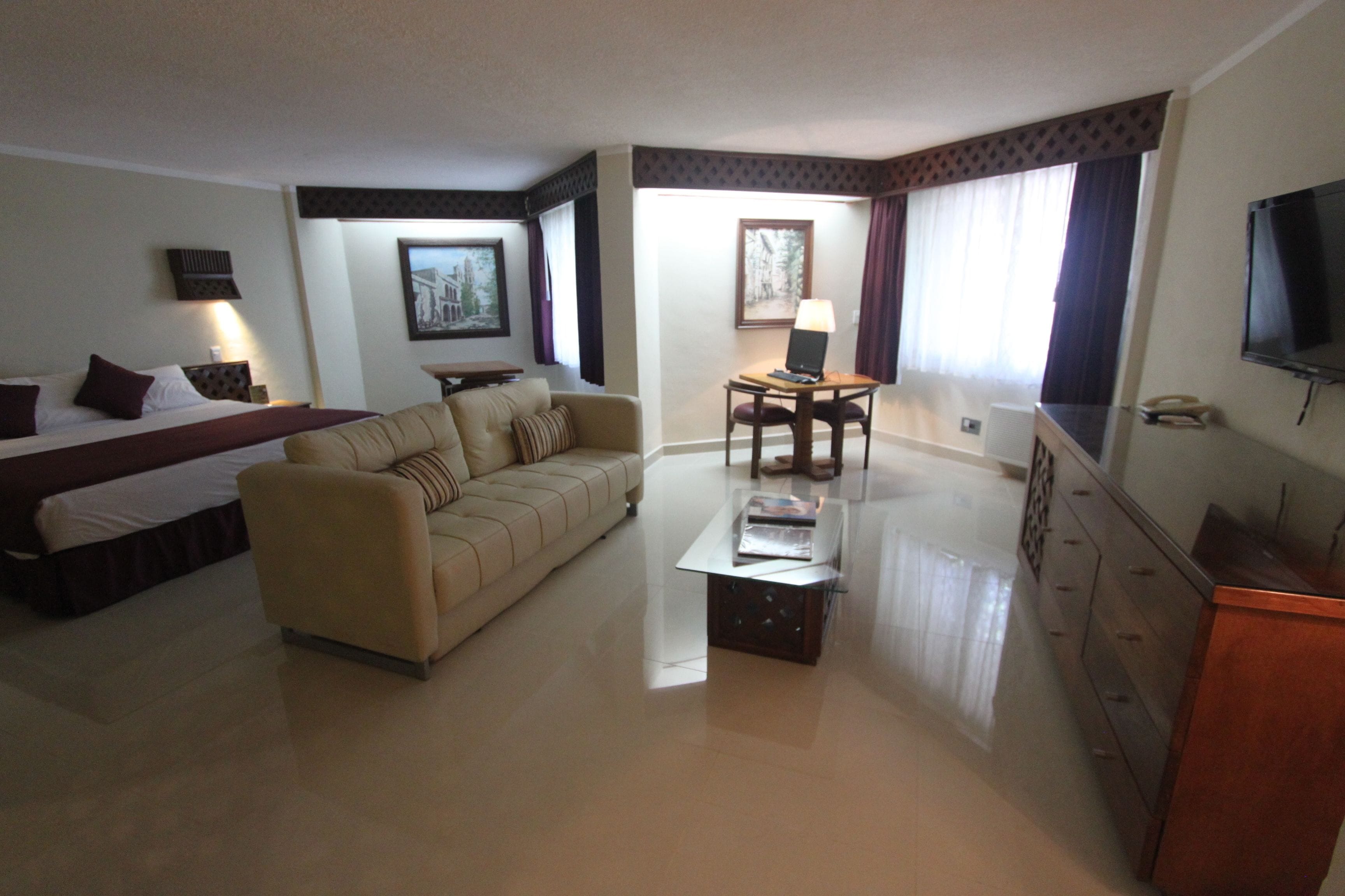 Hotel Plaza Kokai