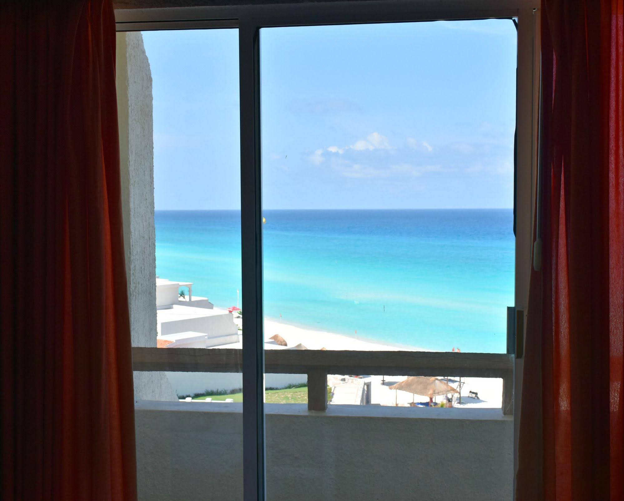 Hotel Solymar Cancun Beach Resort by Sol y Mar Condo