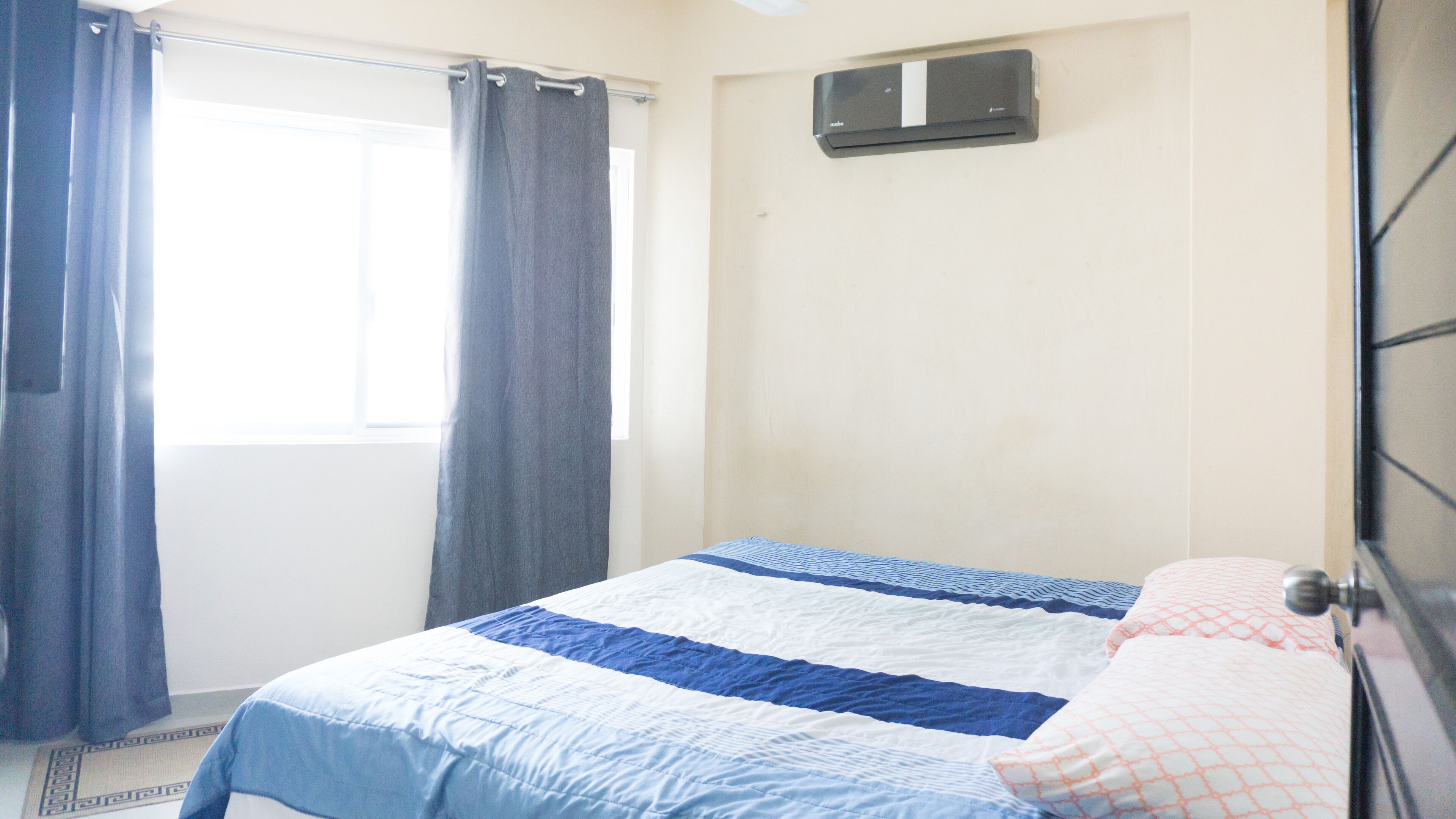 Hotel Suites La Roca
