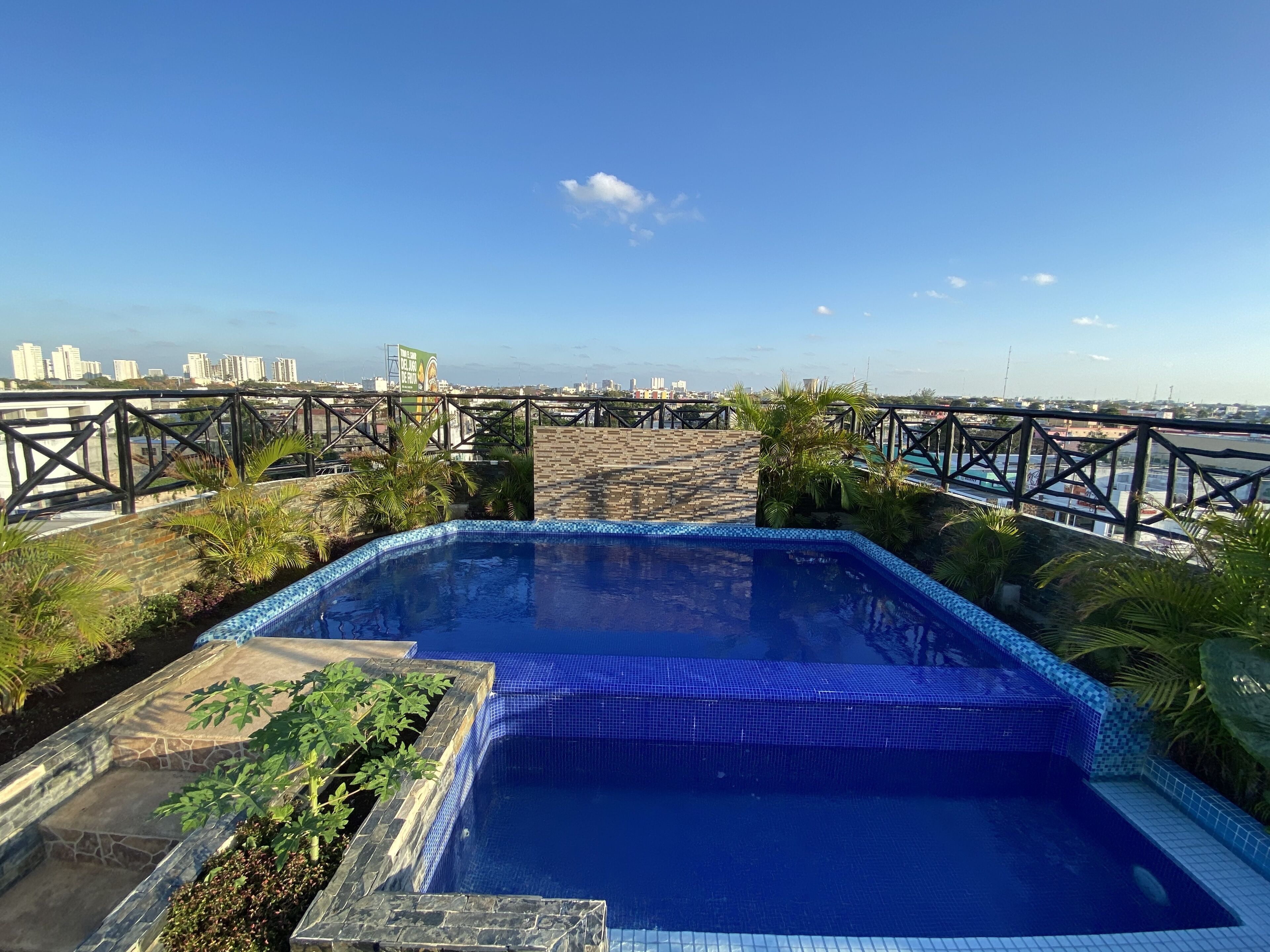 Hotel Suites La Roca
