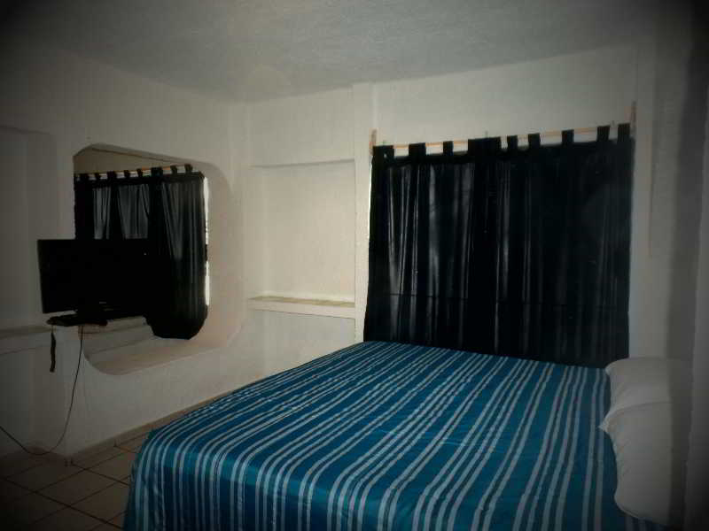 Ikaro Suites Cancun