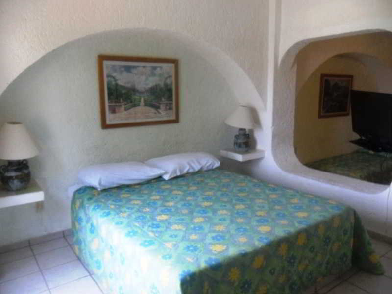 Ikaro Suites Cancun