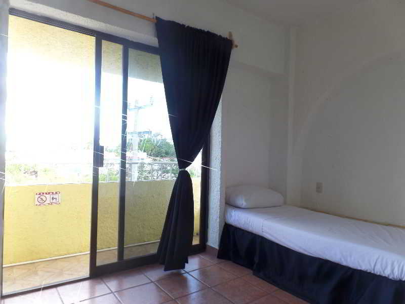Ikaro Suites Cancun