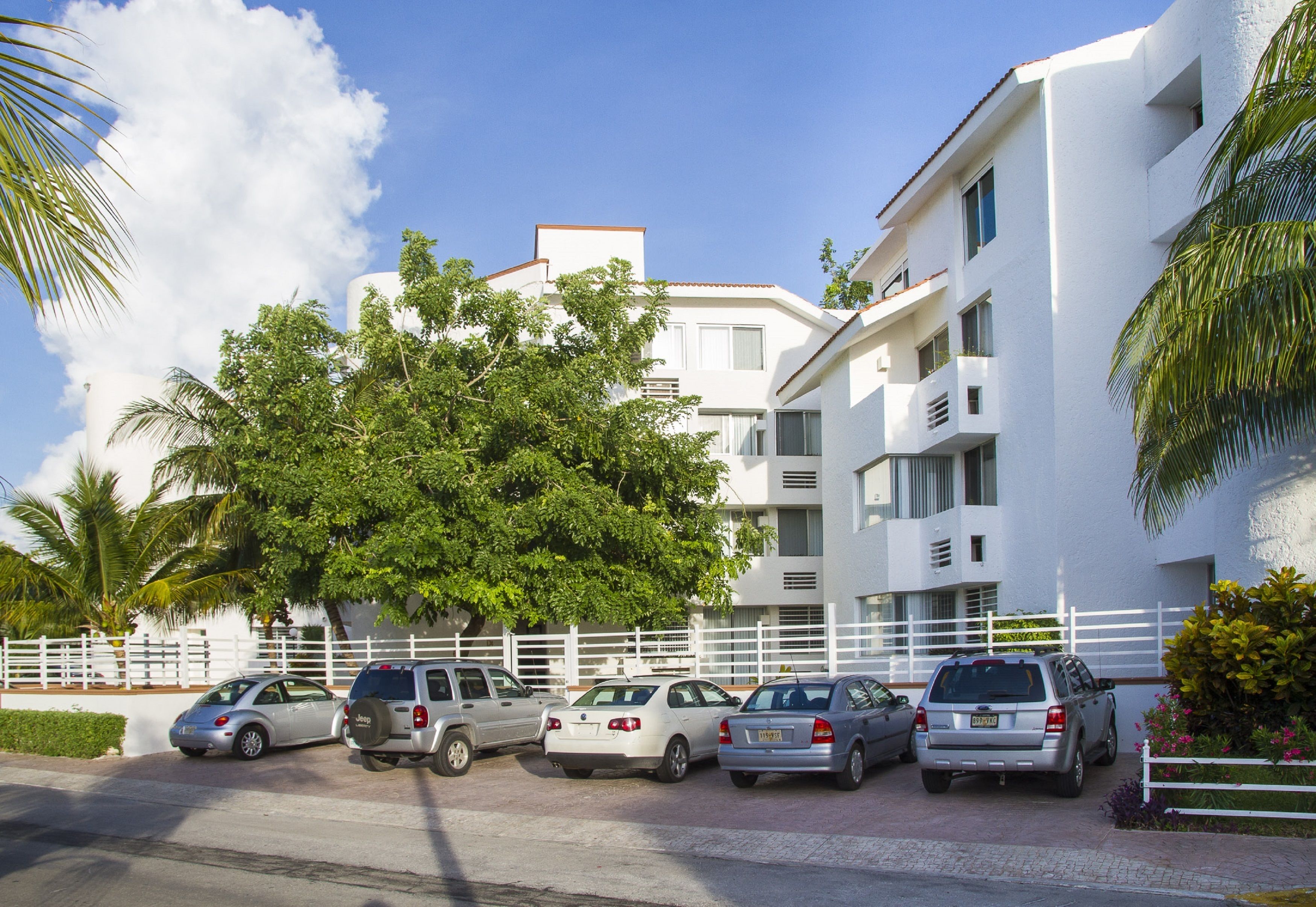 Las Gaviotas Hotel & Suites