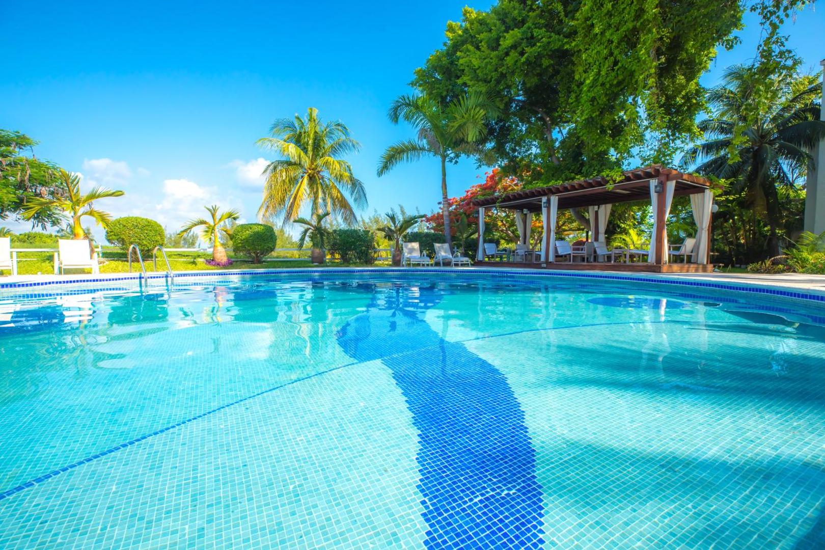 Las Gaviotas Hotel & Suites