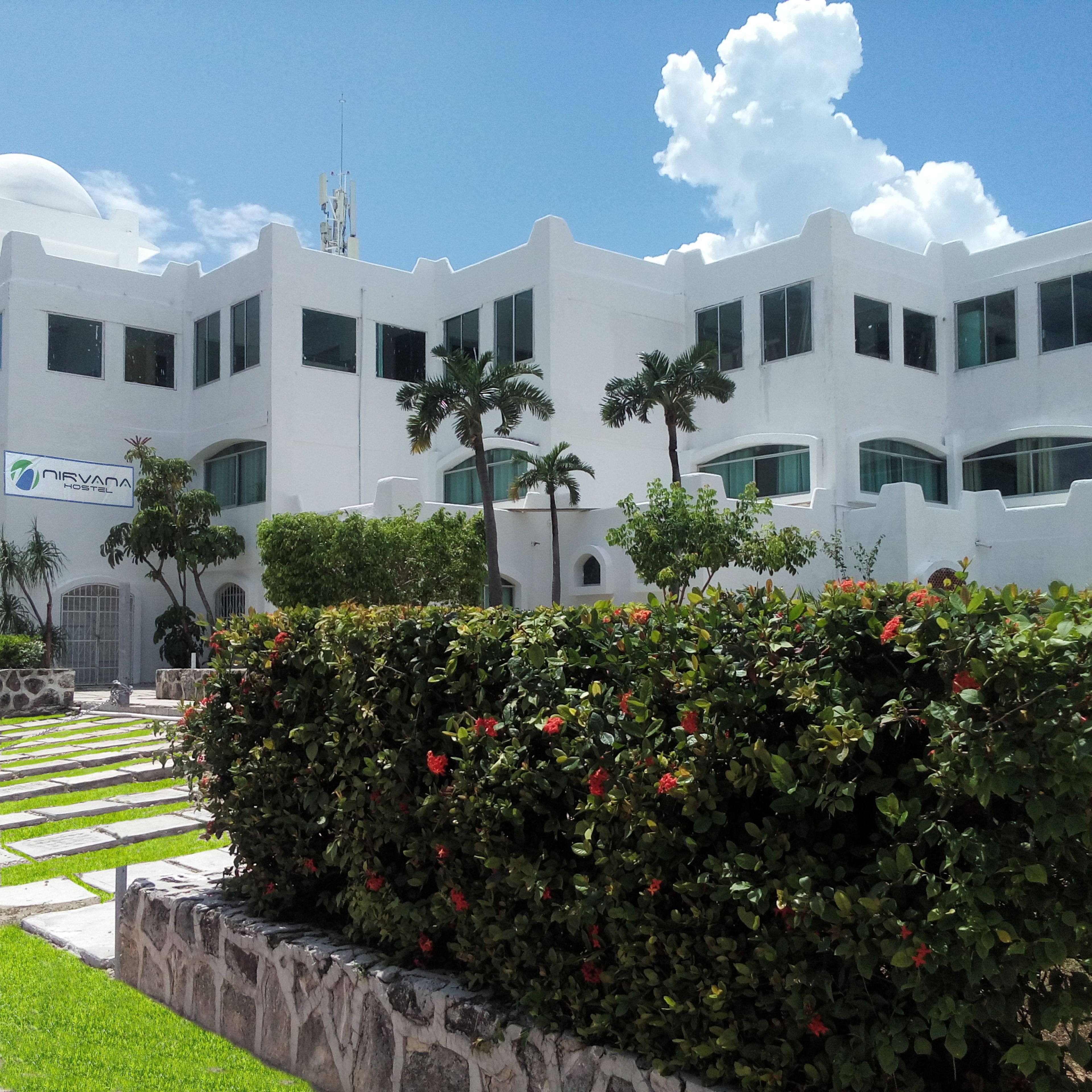 Nirvana Hotel & Hostel - Cancun Hotel Zone