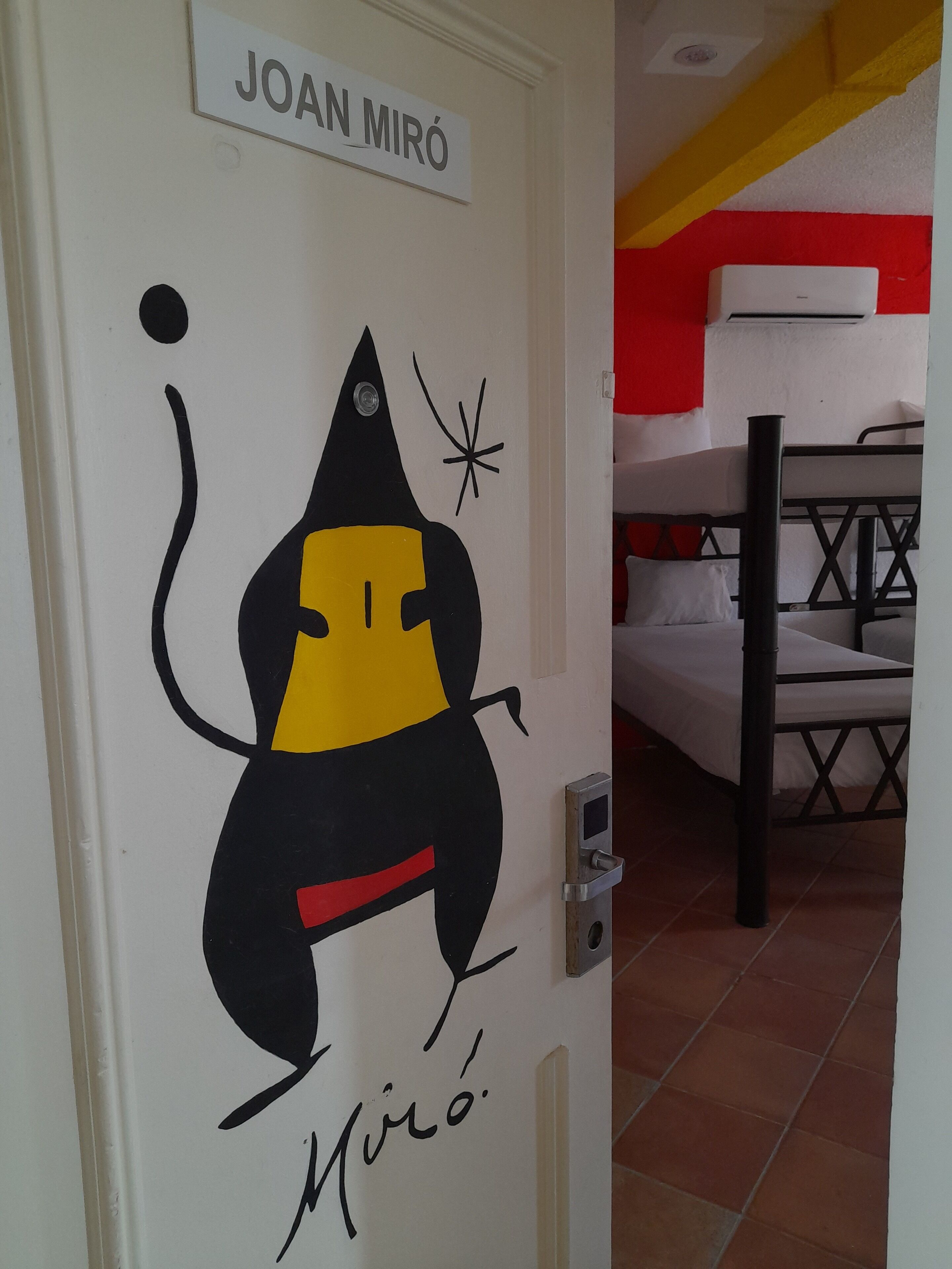 Nirvana Hotel & Hostel - Cancun Hotel Zone