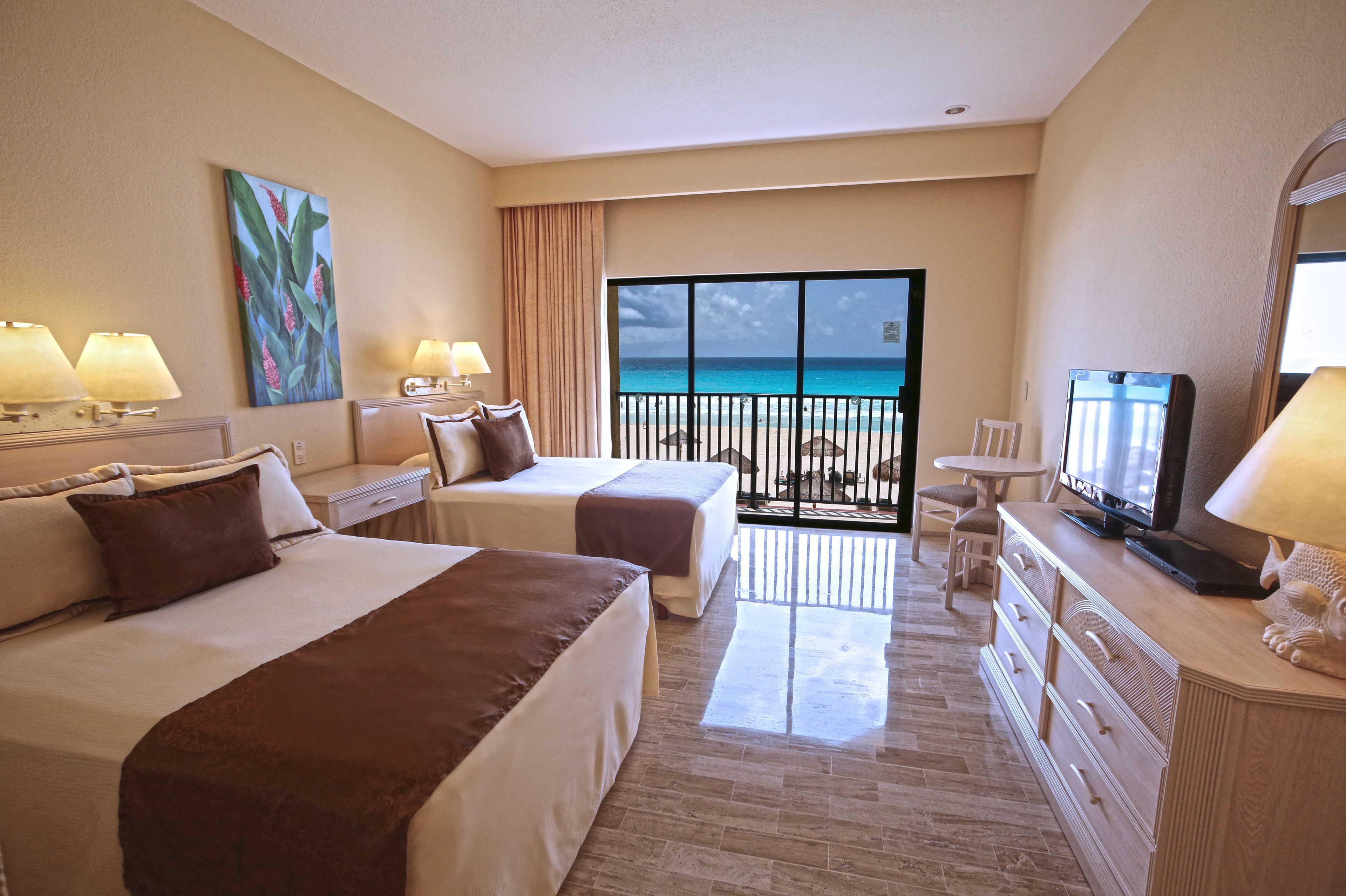 The Royal Islander - An All Suites Resort