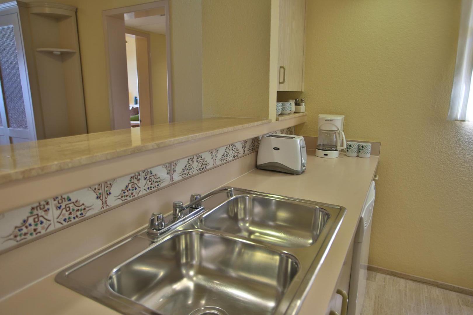 The Royal Islander - An All Suites Resort
