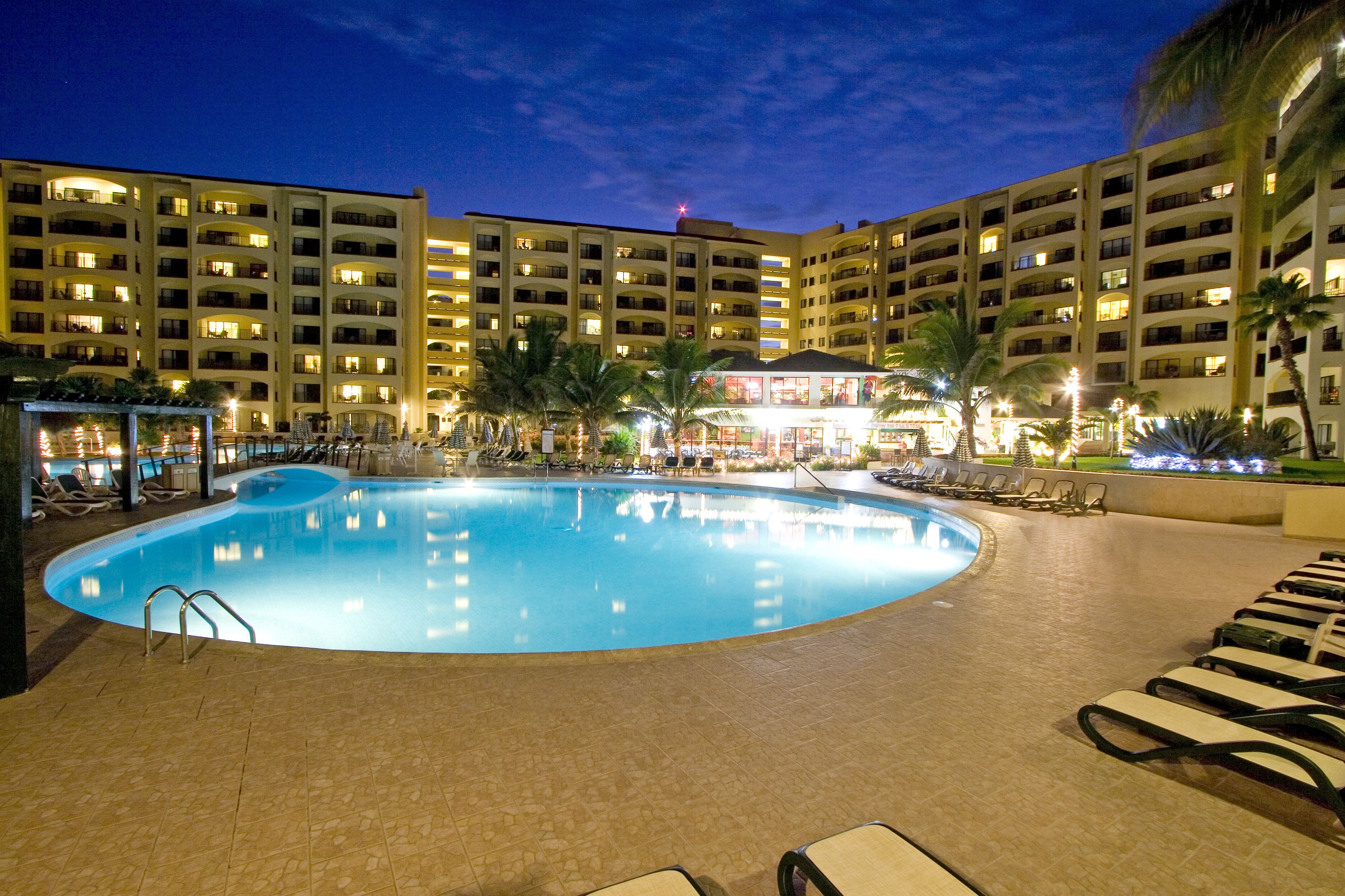 The Royal Islander - An All Suites Resort