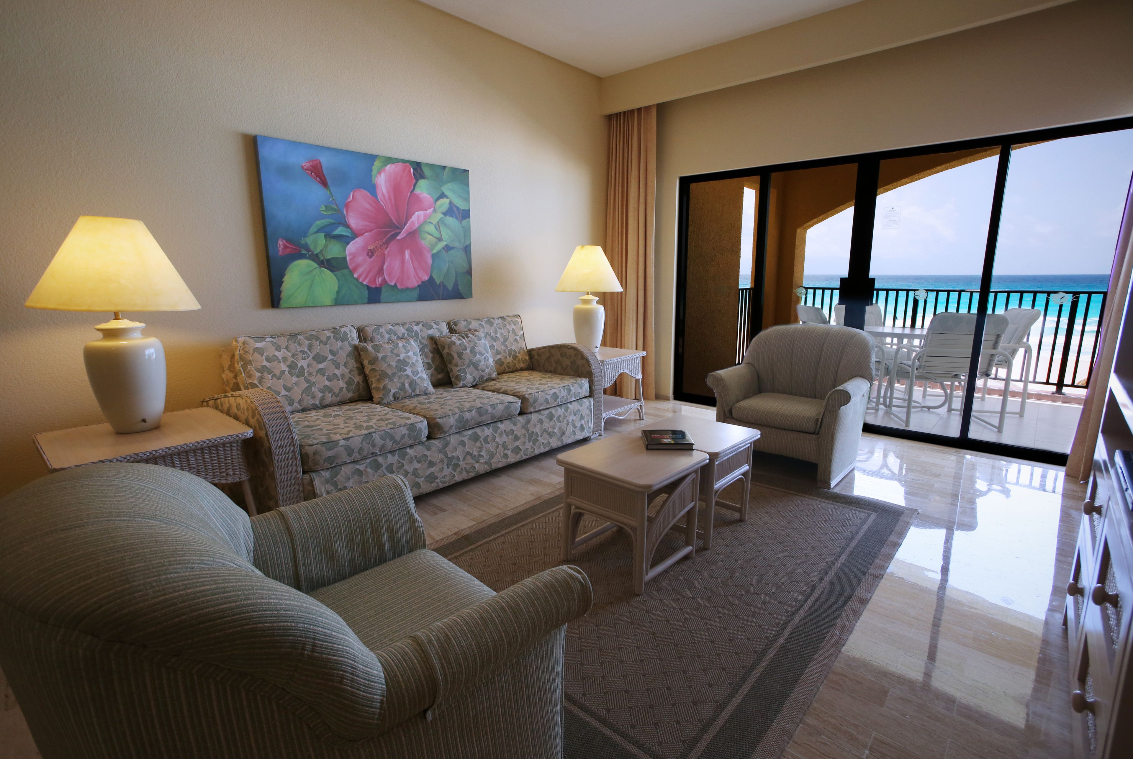 The Royal Islander - An All Suites Resort