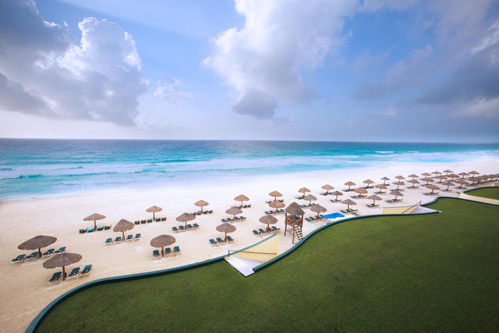 The Royal Islander - An All Suites Resort