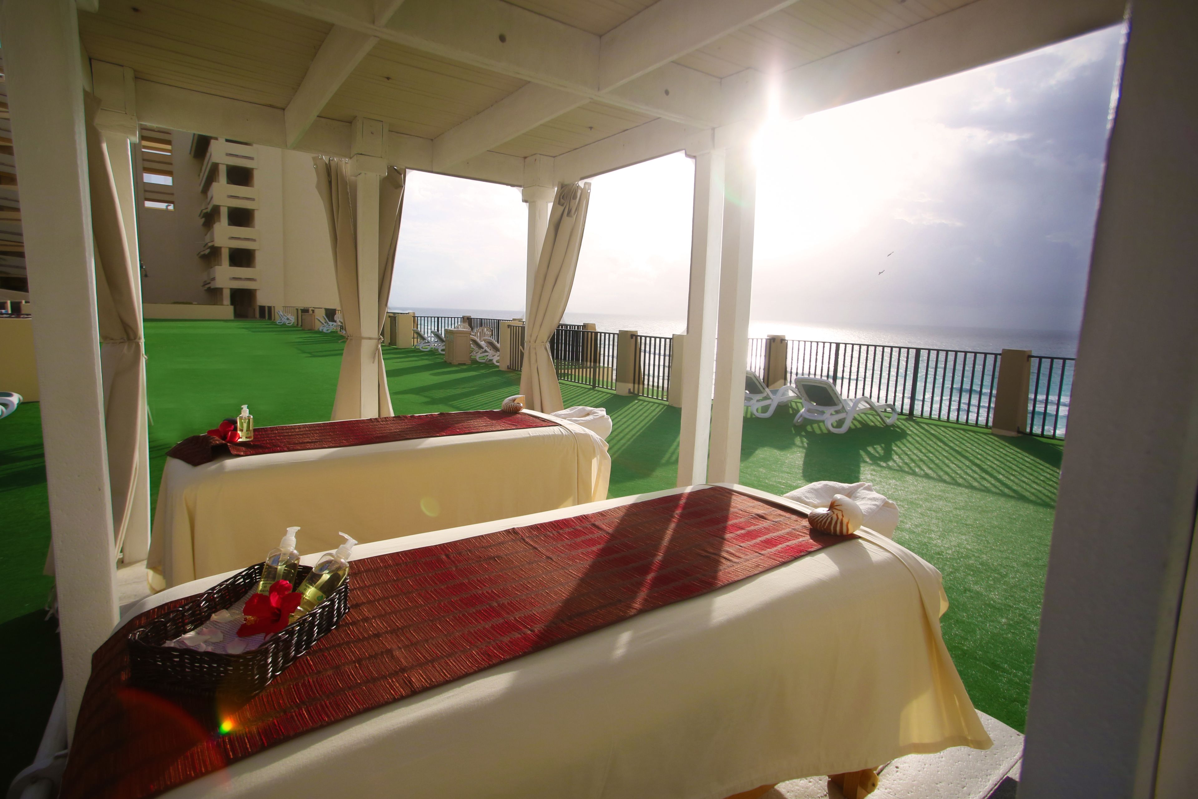 The Royal Islander - An All Suites Resort