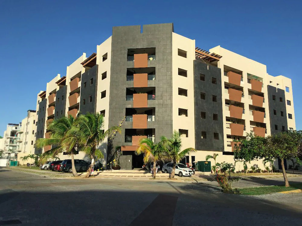 Tres Soles Apartments