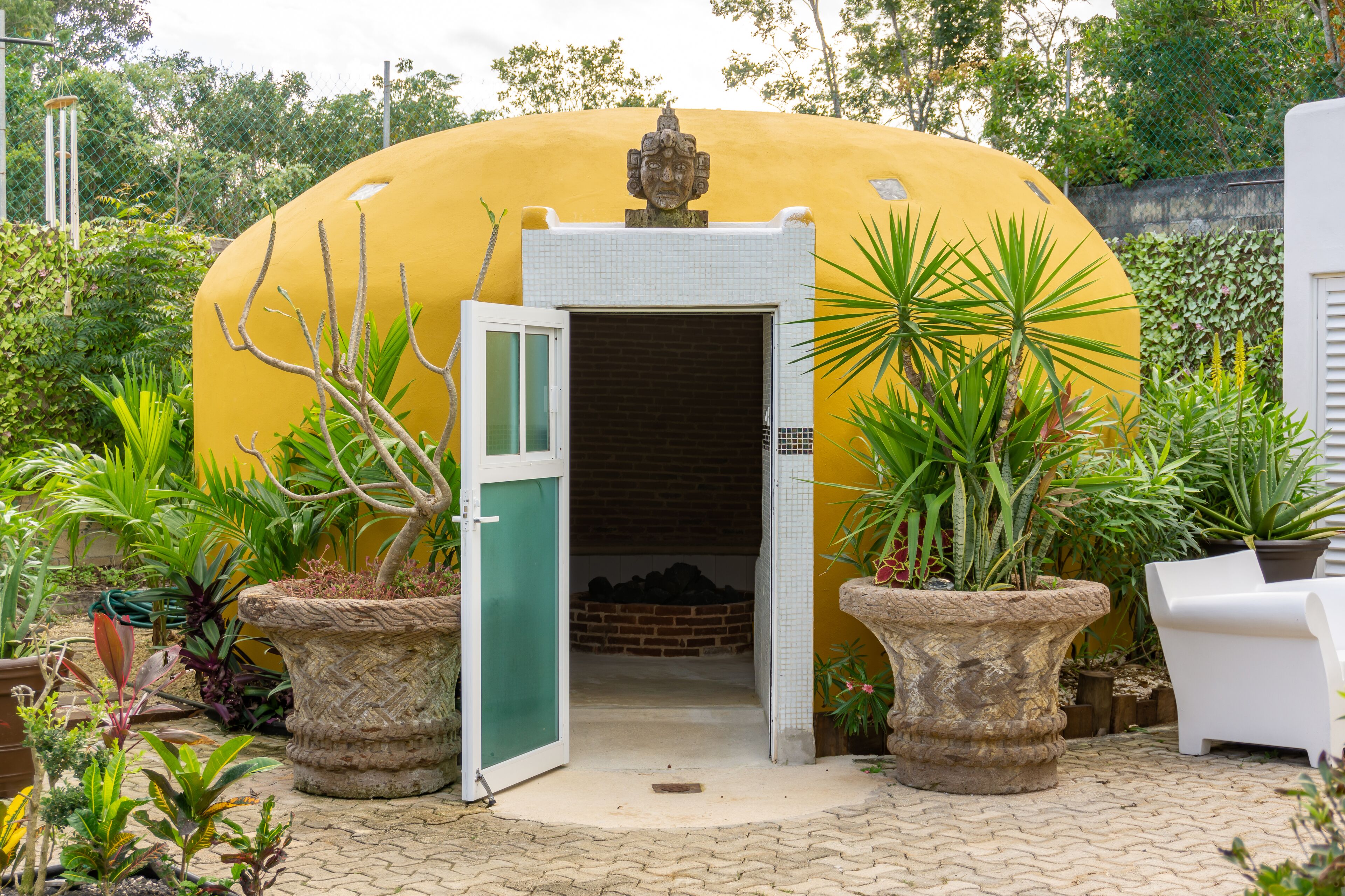 Tsaakik Jungle Hotel & Spa